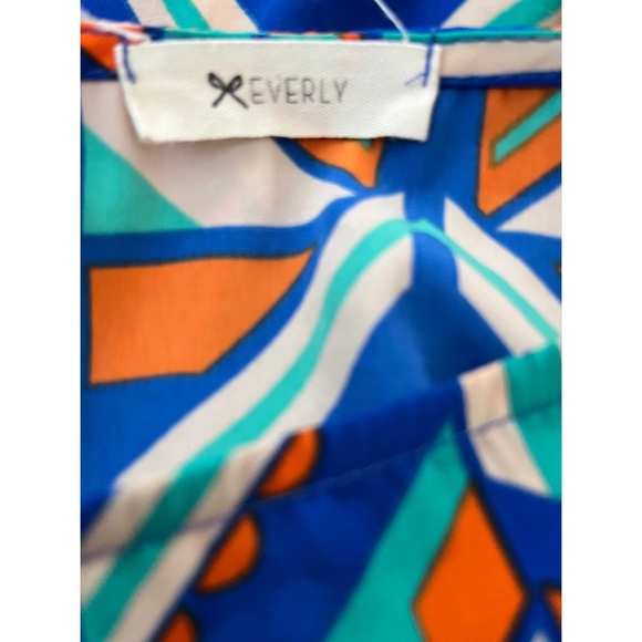 Everly Women’s Blue Aztec Shift Dress Size Medium - Picture 3 of 8